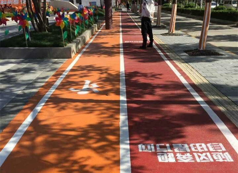 彩色自行車道施工方案-環(huán)氧地坪漆，水性地坪漆!